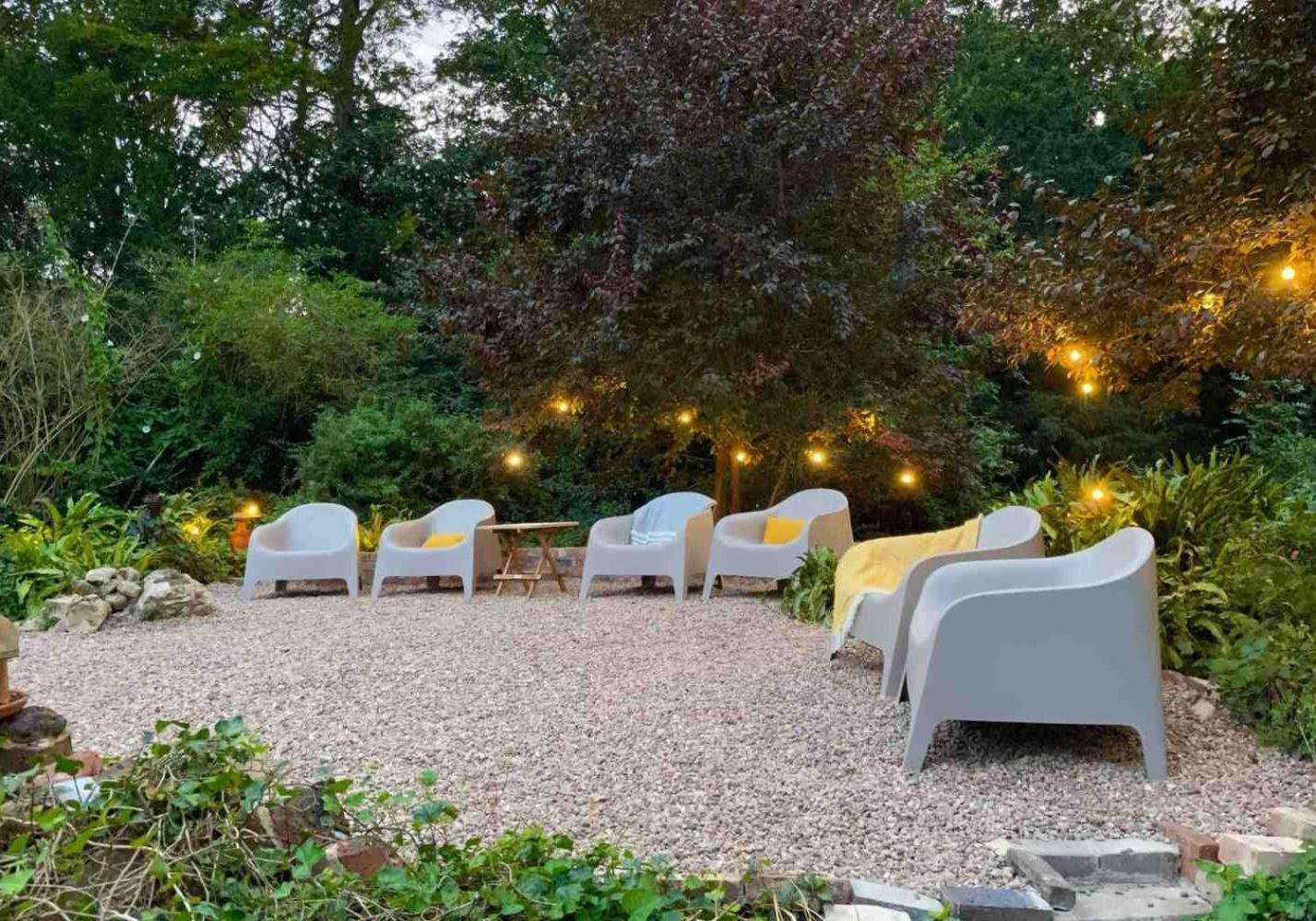 Unique & Rural Child Friendly Annexe With Large Gardens, Games & Tennis Court - Chichester Holiday Properties エクステリア 写真