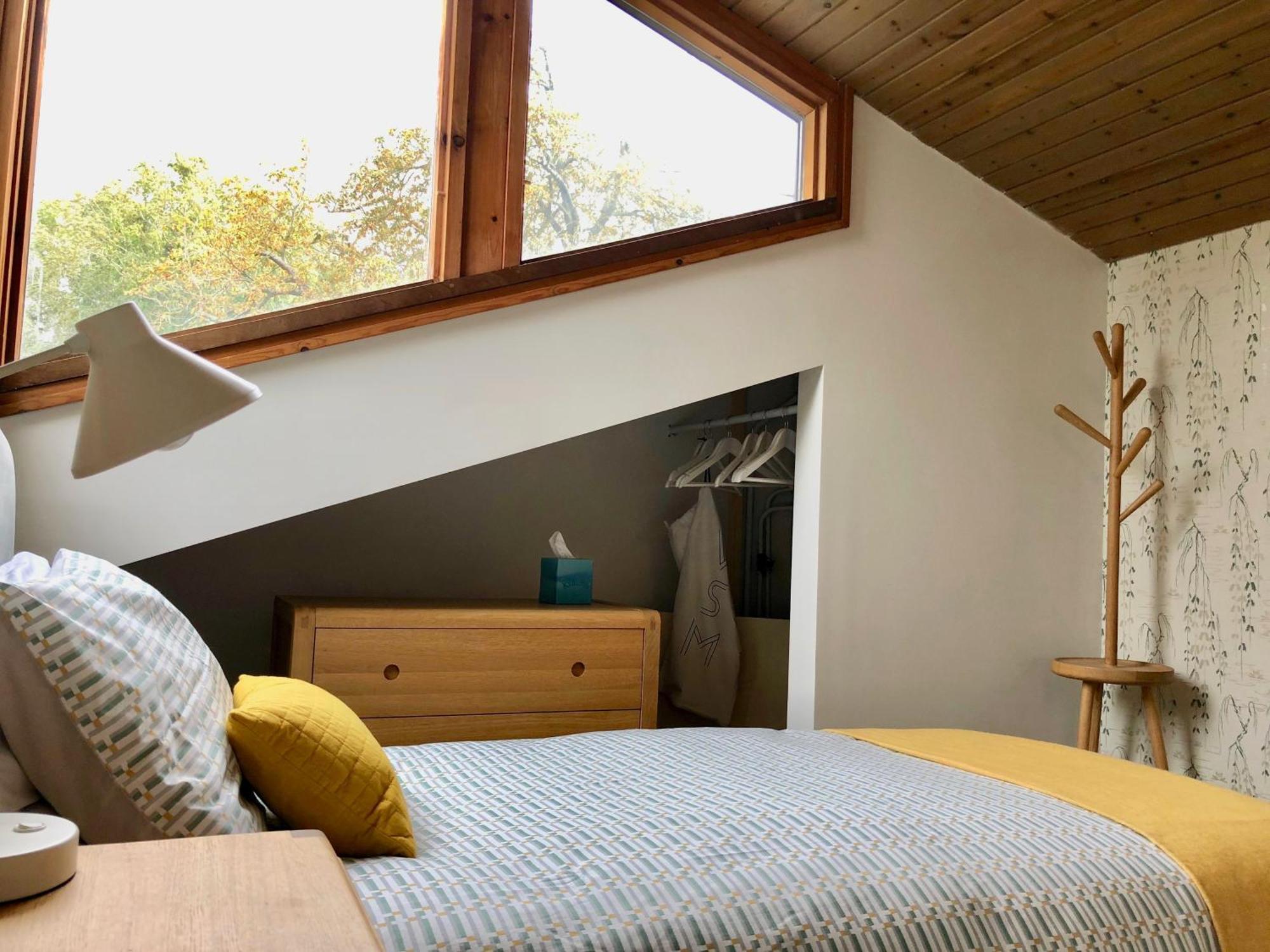 Unique & Rural Child Friendly Annexe With Large Gardens, Games & Tennis Court - Chichester Holiday Properties エクステリア 写真