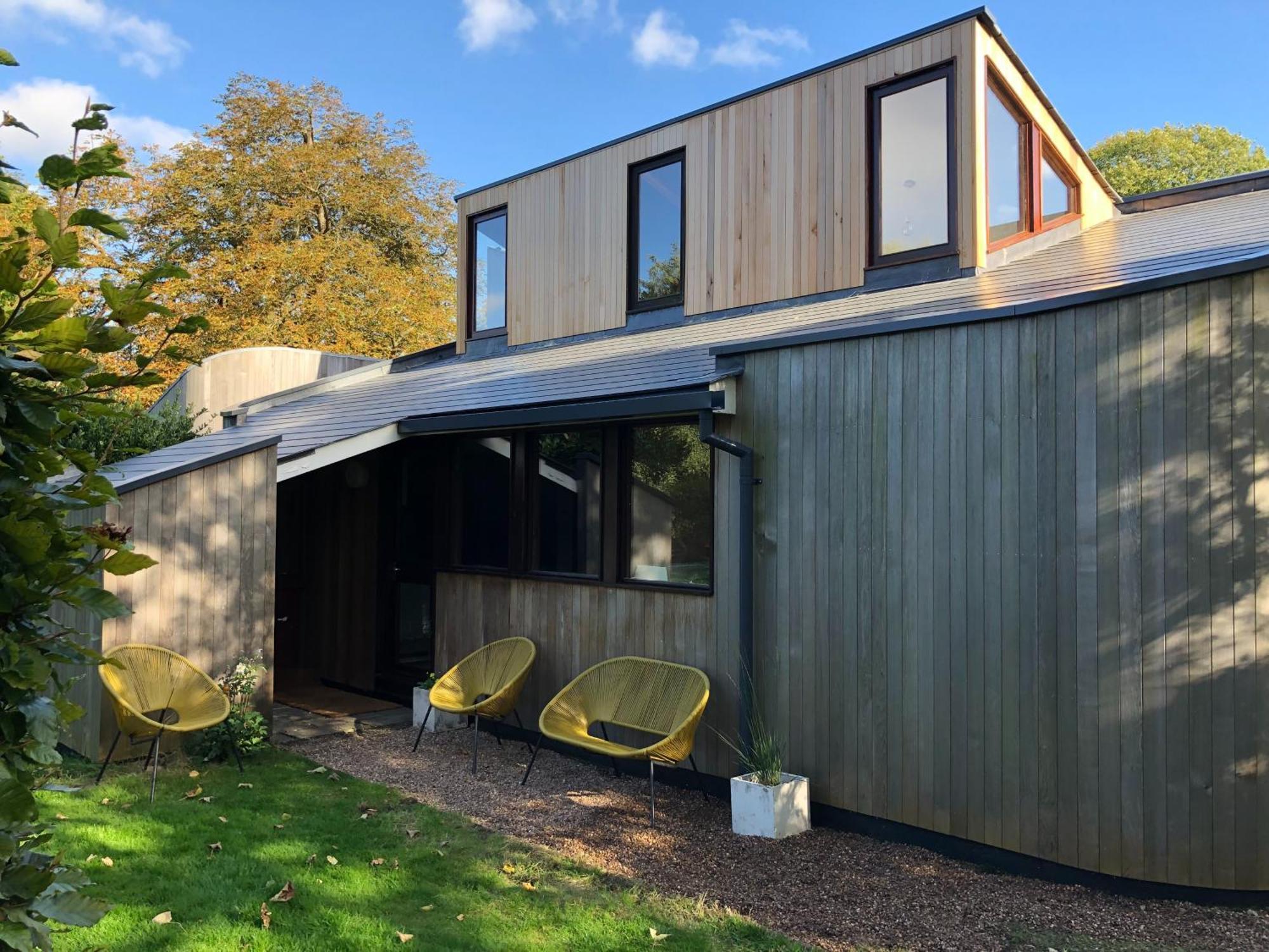 Unique & Rural Child Friendly Annexe With Large Gardens, Games & Tennis Court - Chichester Holiday Properties エクステリア 写真